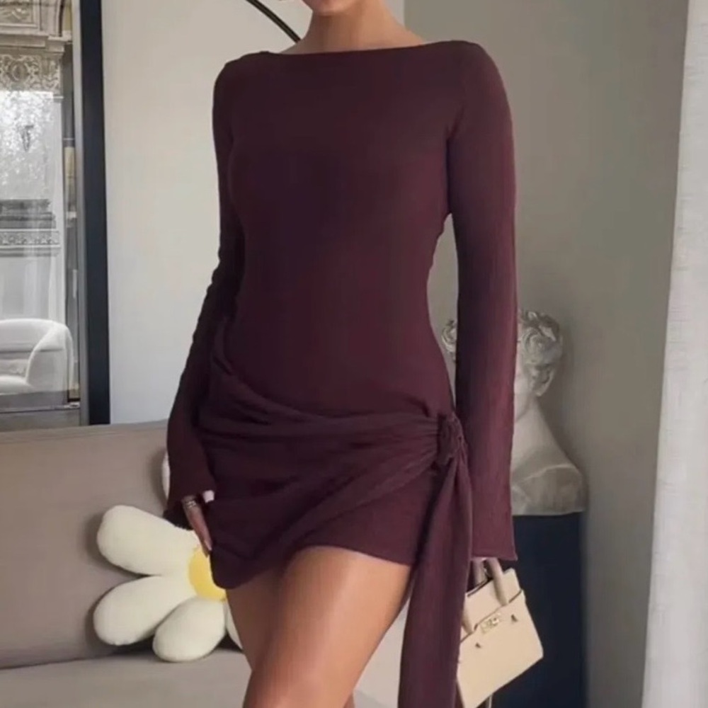 Elegant Burgundy Long Sleeve Open Back Dress - Picture 1 of 3
